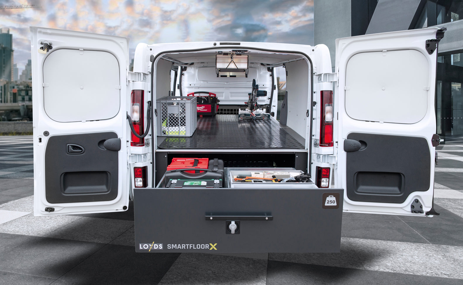 Verktygsinredning bil snickare mellanstor hantverkarbil - Bild 5